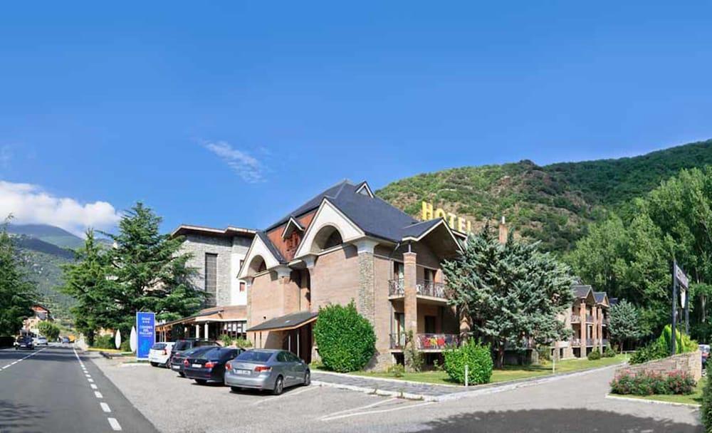 Hotel Snoe Condes Del Pallars Rialp Exterior photo