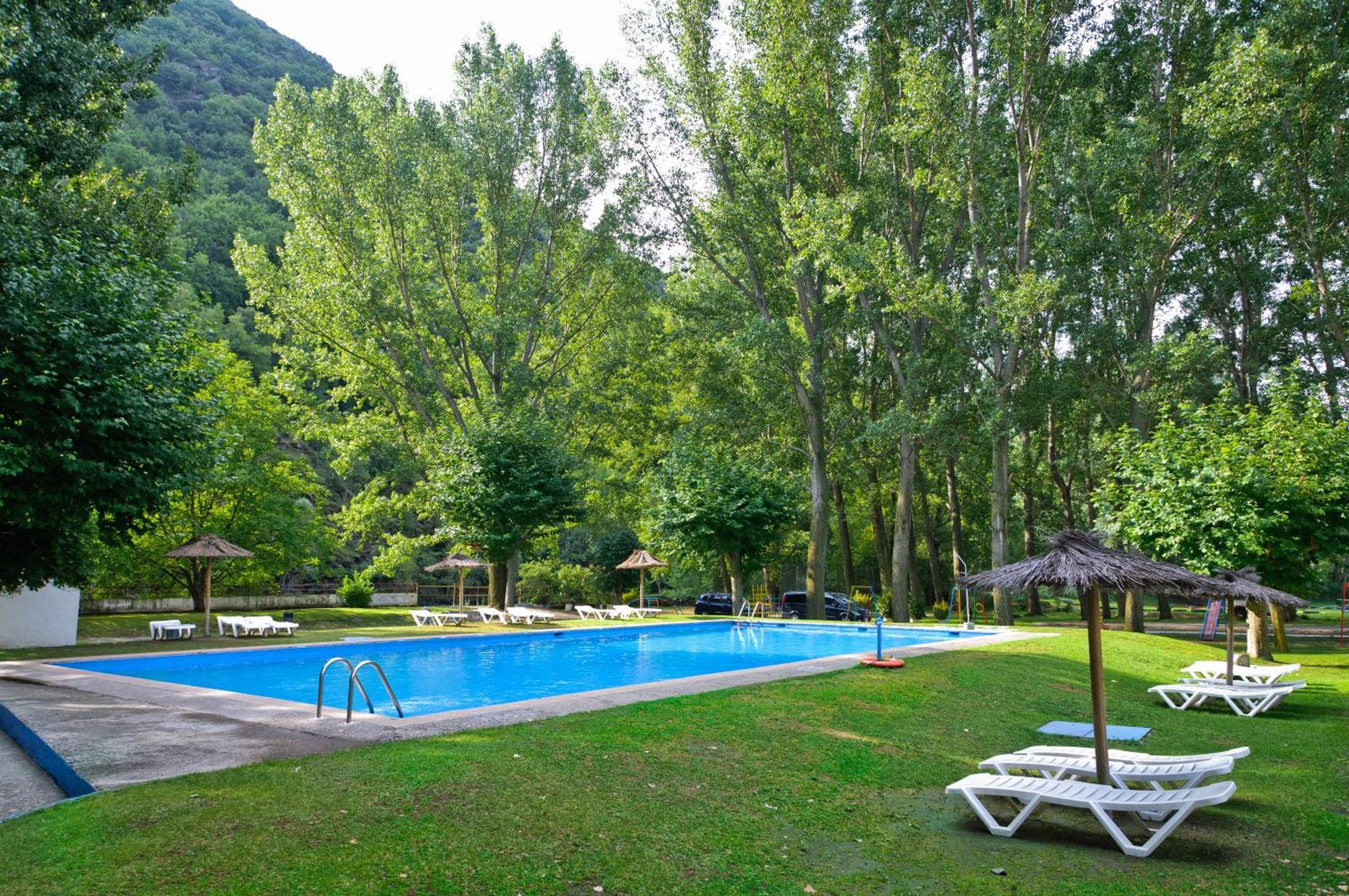 Hotel Snoe Condes Del Pallars Rialp Exterior photo